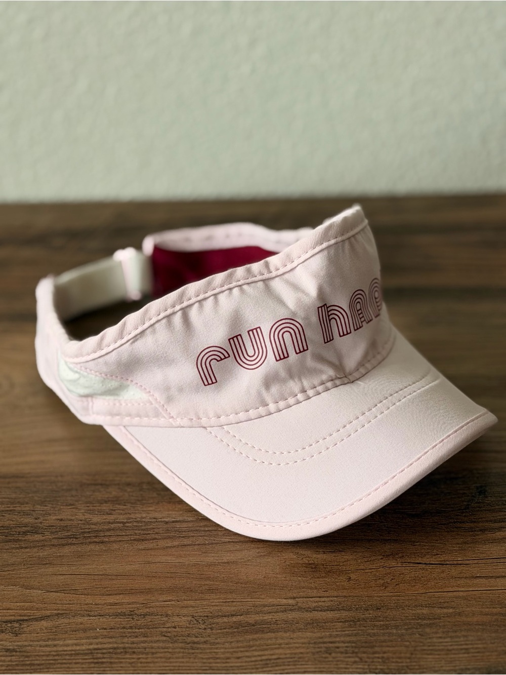 Brooks Chaser Visor Pink Burgundy (One Size) Adjustable Strap - Only Worn Once